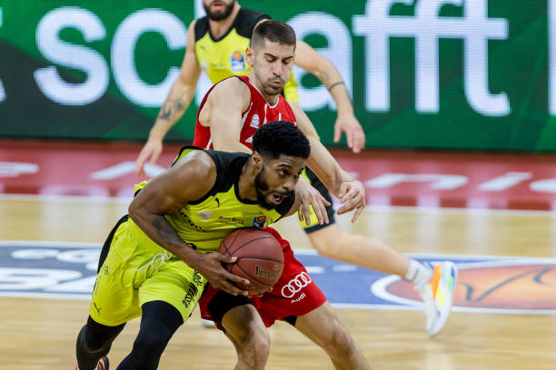 在联盟内 在联盟内